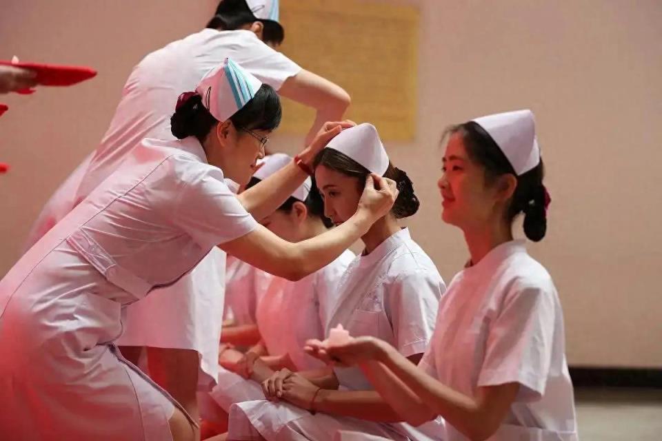 医专热门专业就业指南：护理、影像、口腔哪个更吃香？-趣考网